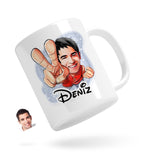 Personlig krus med peace mand tryk (1 person) - karikatur efter dine billeder - Just Karikatur